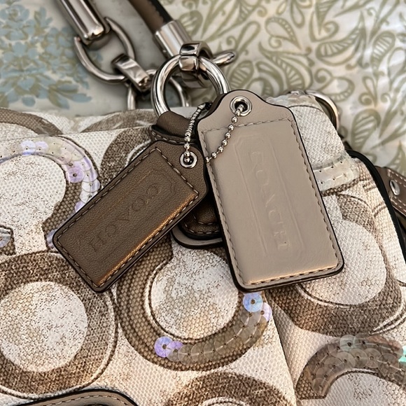 Purse - Picture 5 of 6